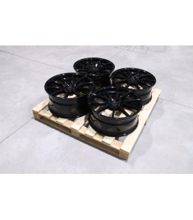 Set of CVR4 20x8,5 ET35 + 20x9,5 ET28 5x120 Gloss Black