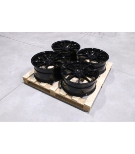 Set of CVR4 20x8,5 ET35 + 20x9,5 ET38 5x120 Gloss Black