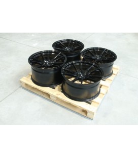 Set of JR21 20x10 ET20 + 20x11 ET25 5x114,3 Gloss Black