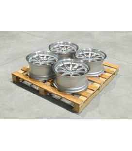 Set of JR41 18x8,5 ET15-35 BLANK Silver Machined Face