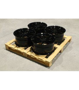 Set of JR37 19x8,5 ET35 5x112 Gloss Black