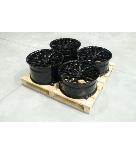 Set of CVR1 21x9,5 ET25 + 21x11,5 ET33 5x120 Gloss Black