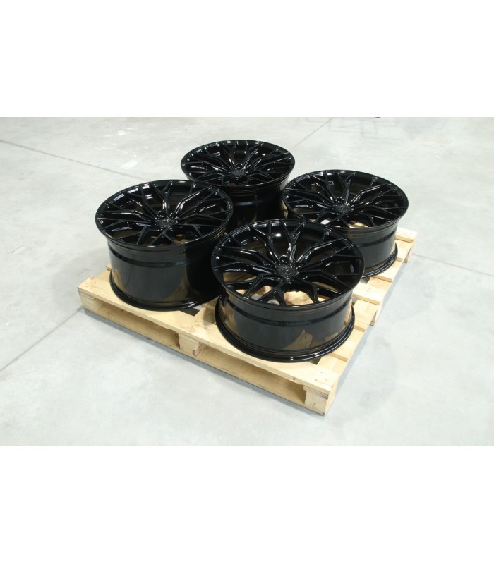 Set of CVR1 21x9,5 ET25 + 21x11,5 ET33 5x120 Gloss Black