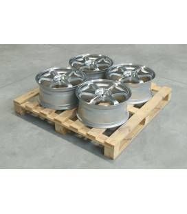 Set of JR3 18x8 ET40 5x114,3 Silver Machined