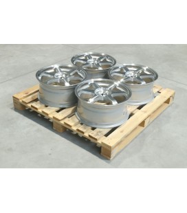Set of JR3 18x8 ET33 5x114,3 Silver Machined