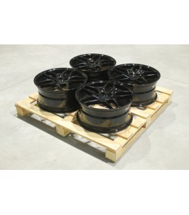 Set of CVR3 19x8,5 ET35 5x114,3 Platinum Black