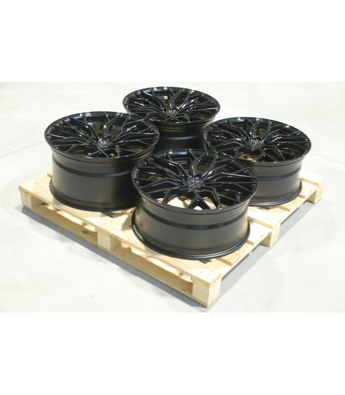 Set of CVR1 21x9 ET30 + 21x10,5 ET35 5x112 Gloss Black