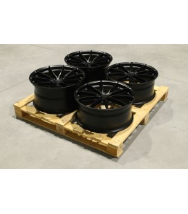 Set of JR37 20x8,5 ET35 + 20x10 ET45 5x114,3 Matt Black