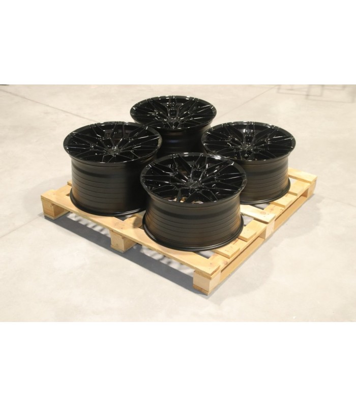 Set of CVR6 20x10 ET37 + 20x12 ET30 5x114,3 Gloss Black