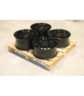 Set of JR28 20x8,5 ET35 + 20x10 ET40 5x114,3 Gloss Black