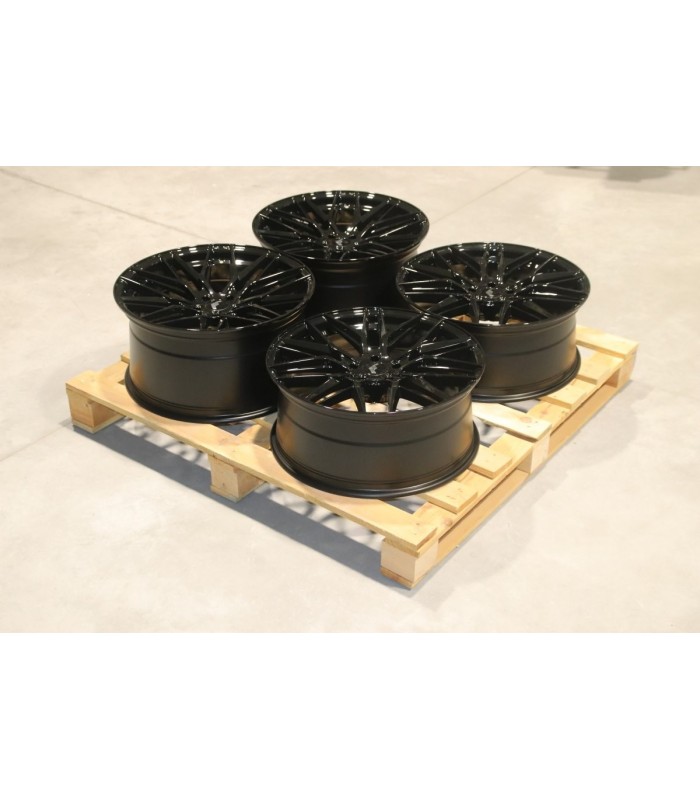 Set of JR28 20x8,5 ET35 + 20x10 ET40 5x114,3 Gloss Black