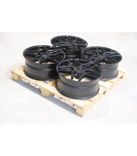 Set of CVR2 21x9 ET25 5x112 Gloss Black