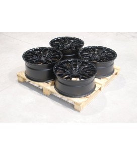 Set of CVR1 22x9,5 ET35 + 22x10,5 ET38 5x112 Gloss Black