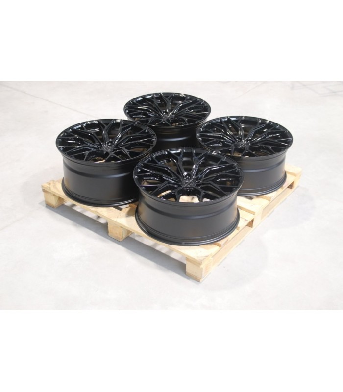 Set of CVR1 22x9,5 ET35 + 22x10,5 ET38 5x112 Gloss Black