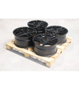 Set of CVR2 20x9 ET27 + 20x10 ET35 5x120 Gloss Black