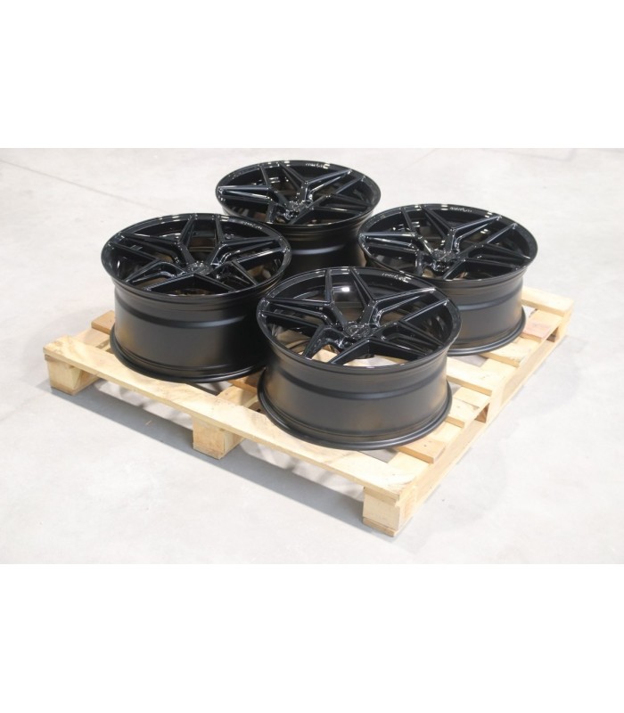 Set of CVR2 20x9 ET27 + 20x10 ET35 5x120 Gloss Black