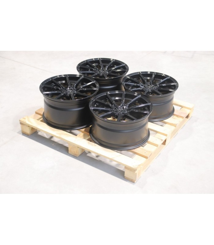 Set of CVR4 19x9,5 ET30 + 19x10,5 ET35 5x112 Gloss Black