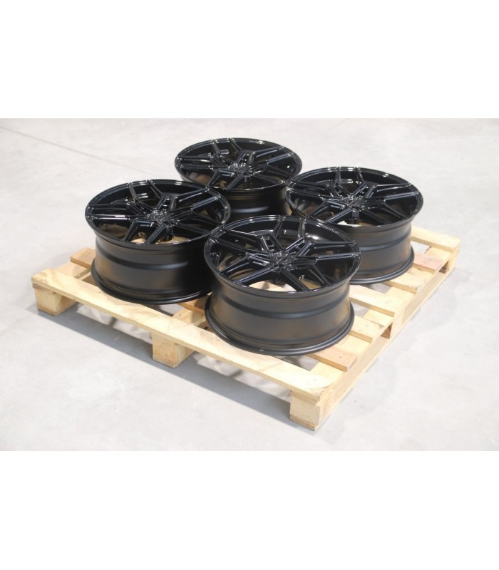 Set of CVR5 19x8,5 ET30 + 19x8,5 ET35 5x120 Gloss Black