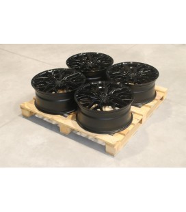Set of CVR1 21x9 ET40 5x114,3 Gloss Black