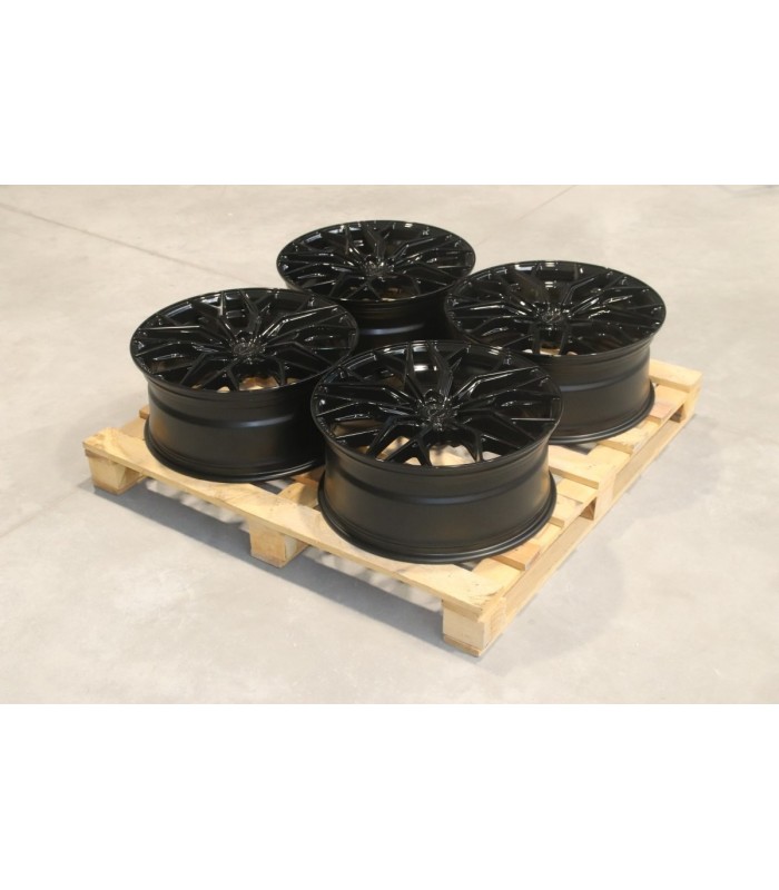 Set of CVR1 21x9 ET40 5x114,3 Gloss Black