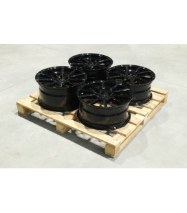Set of CVR4 19x8,5 ET35 + 19x9,5 ET35 5x112 Gloss Black