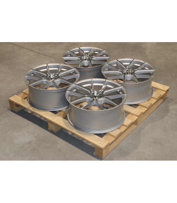 Set of JR30 20x8,5 ET35 5x114,3 Silver Machined Face